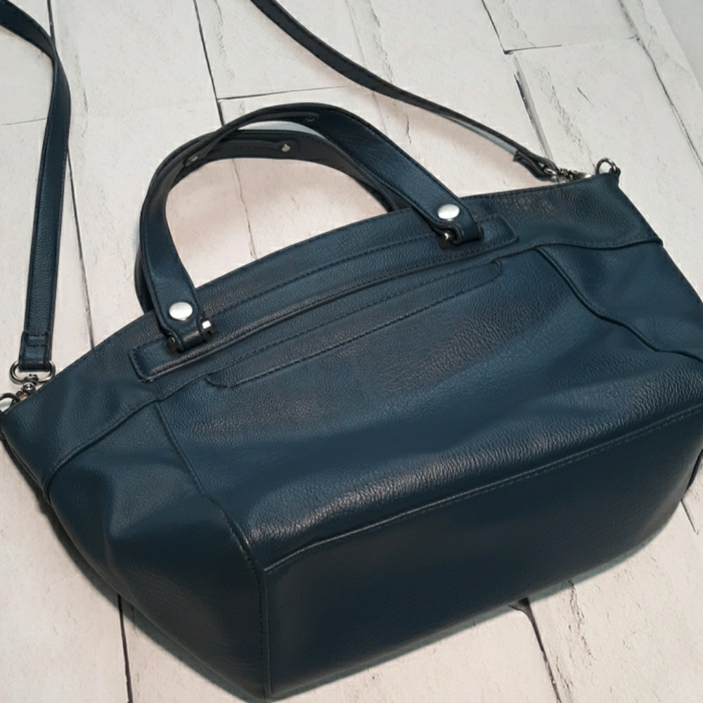Relic Leather Purse Crossbody